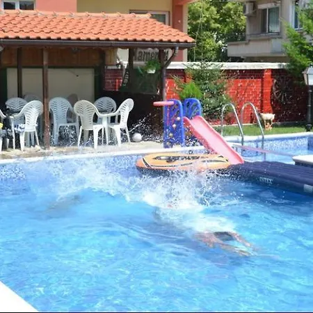 Bor Guest house *